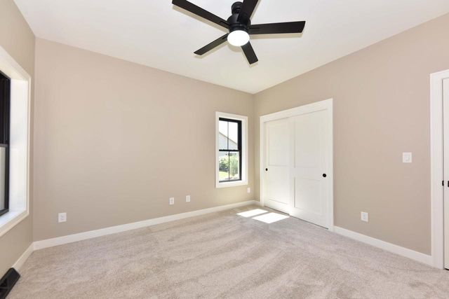 W208N16278 Renee WAY, Jackson, WI 53037