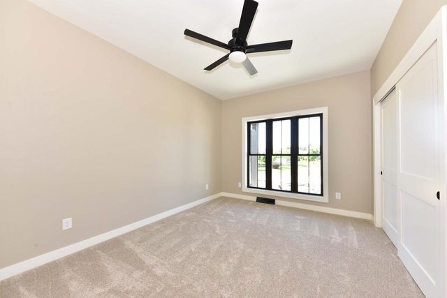 W208N16278 Renee WAY, Jackson, WI 53037