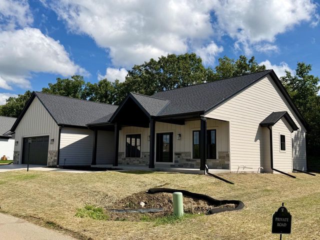 W208N16278 Renee WAY, Jackson, WI 53037