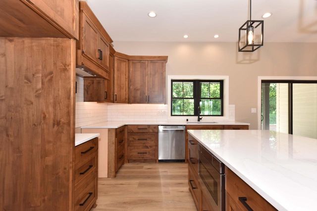 W208N16278 Renee WAY, Jackson, WI 53037