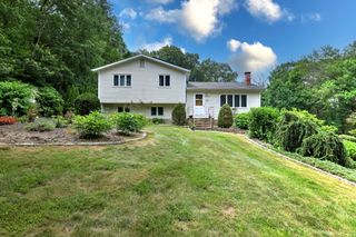 35 Wilson Drive, Oxford, CT 06478