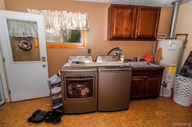 1334 Peppermill Road, Lapeer, MI 48446