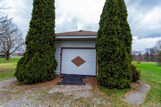 1334 Peppermill Road, Lapeer, MI 48446