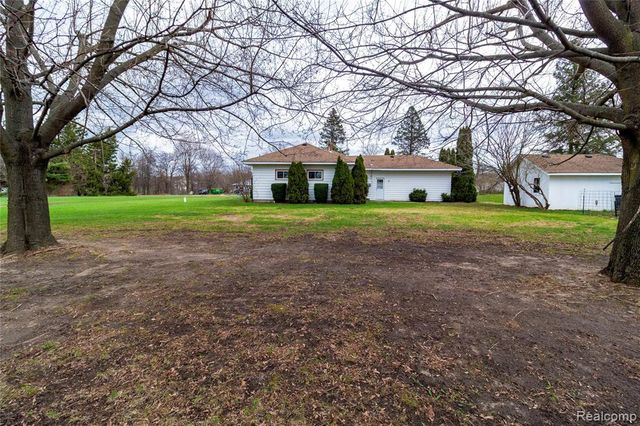 1334 Peppermill Road, Lapeer, MI 48446
