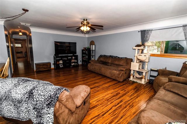 1334 Peppermill Road, Lapeer, MI 48446
