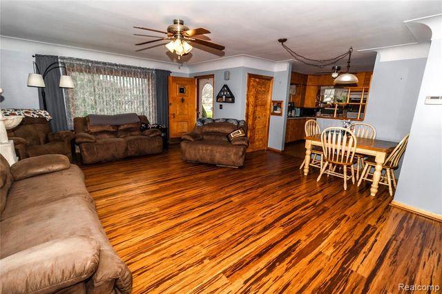 1334 Peppermill Road, Lapeer, MI 48446