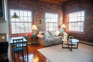 335 Cypress St Apt 4A, Manchester, NH 03109