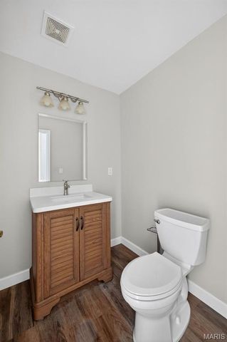 12 Catamaran Drive, Lake St Louis, MO 63367