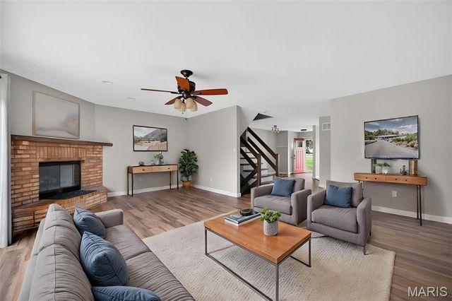 12 Catamaran Drive, Lake St Louis, MO 63367