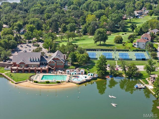 12 Catamaran Drive, Lake St Louis, MO 63367