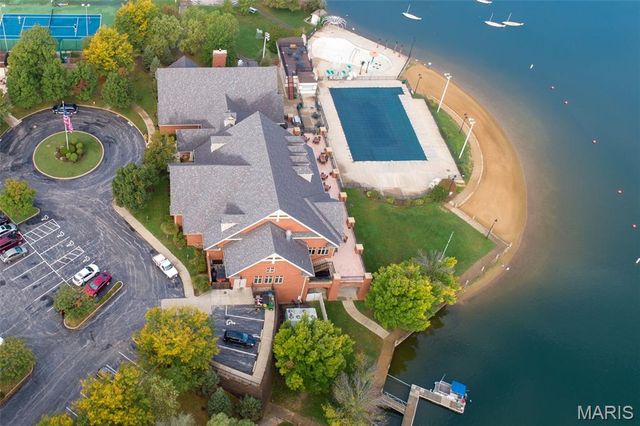 12 Catamaran Drive, Lake St Louis, MO 63367