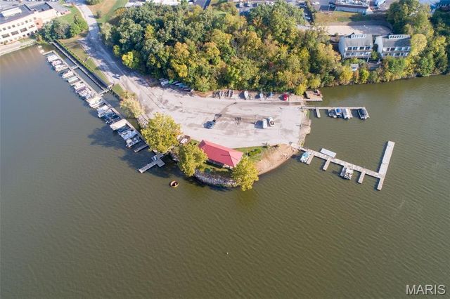 12 Catamaran Drive, Lake St Louis, MO 63367