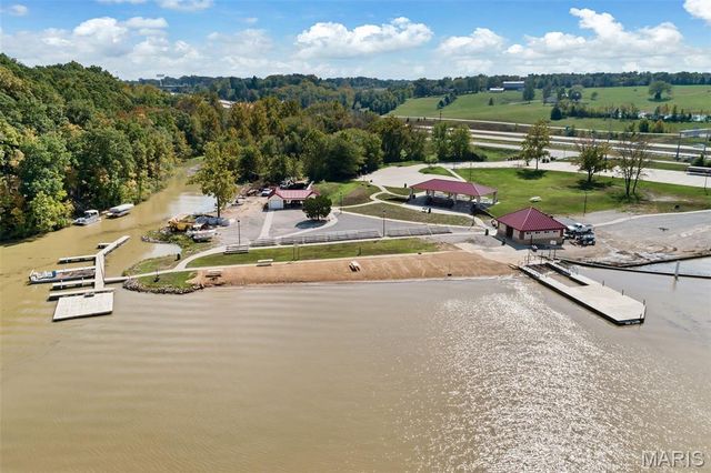 12 Catamaran Drive, Lake St Louis, MO 63367