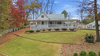 8525 Lanierland Farms Drive, Gainesville, GA 30506