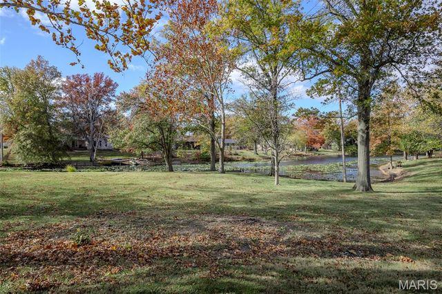 106 Lakeview Drive, Carlinville, IL 62626