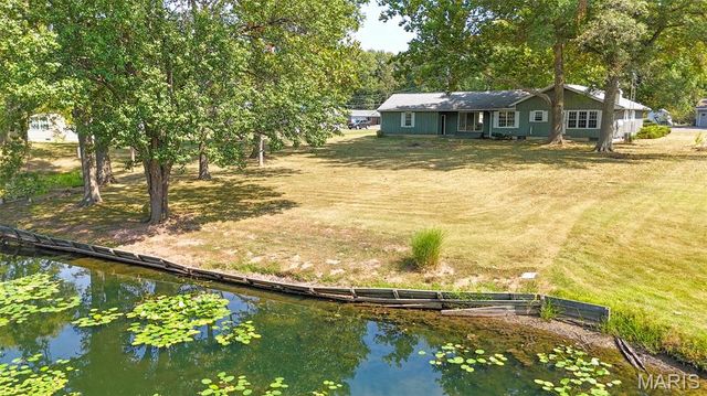 106 Lakeview Drive, Carlinville, IL 62626