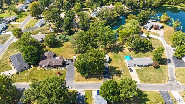 106 Lakeview Drive, Carlinville, IL 62626