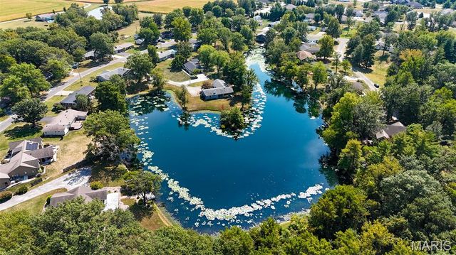 106 Lakeview Drive, Carlinville, IL 62626