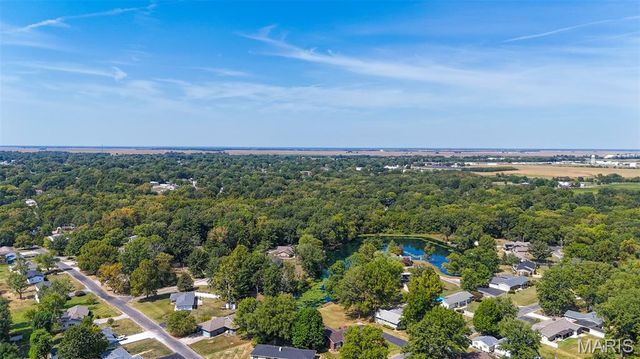 106 Lakeview Drive, Carlinville, IL 62626