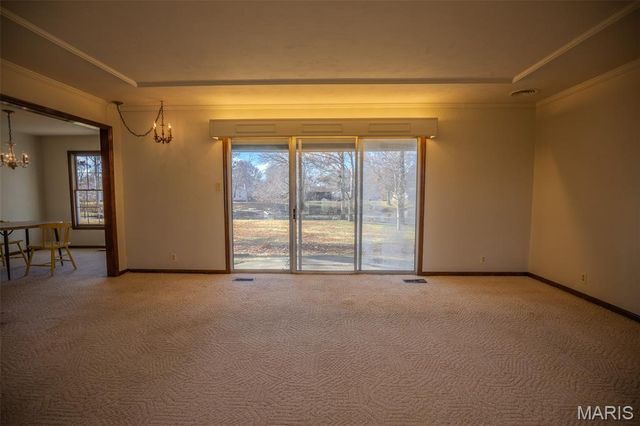 106 Lakeview Drive, Carlinville, IL 62626