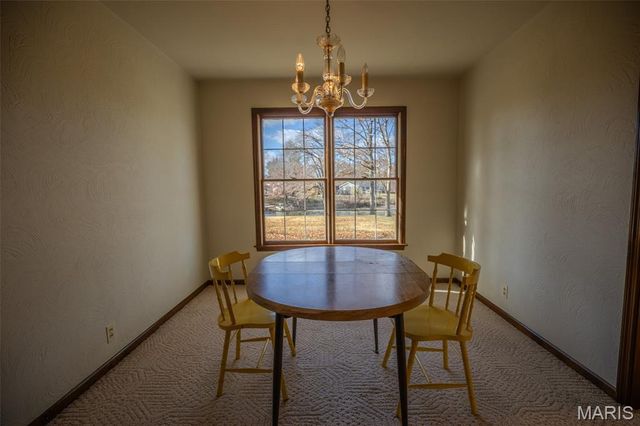 106 Lakeview Drive, Carlinville, IL 62626