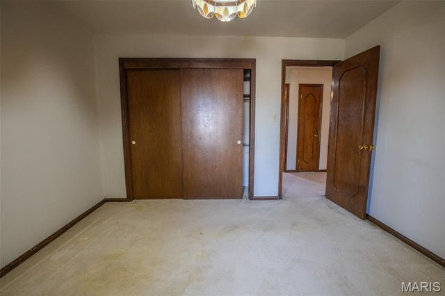 106 Lakeview Drive, Carlinville, IL 62626