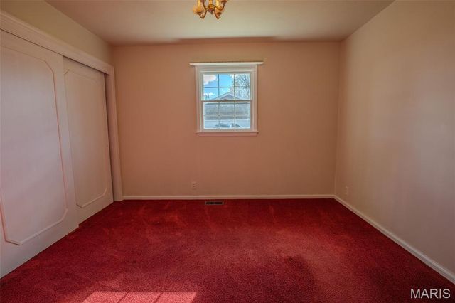 106 Lakeview Drive, Carlinville, IL 62626