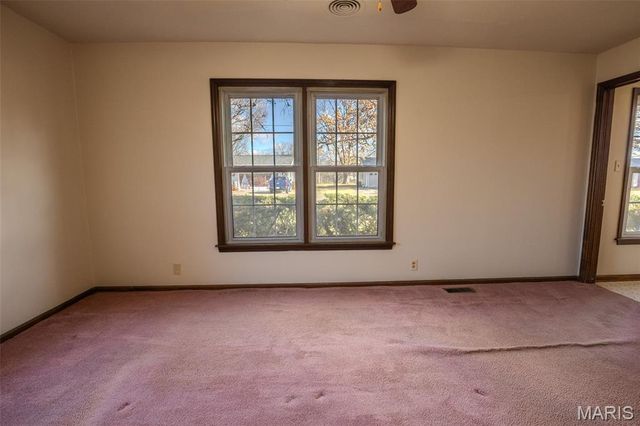 106 Lakeview Drive, Carlinville, IL 62626