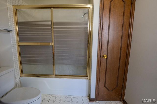 106 Lakeview Drive, Carlinville, IL 62626