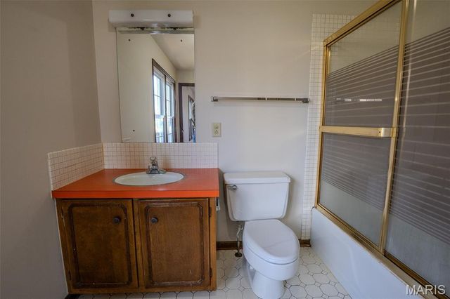 106 Lakeview Drive, Carlinville, IL 62626