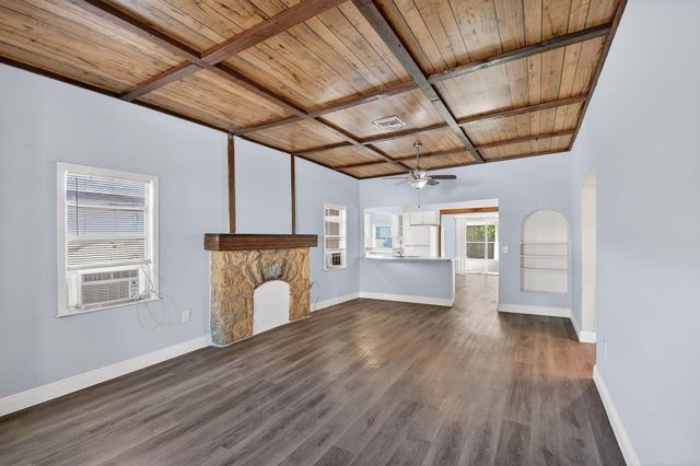 1006 S M Street, Lake Worth Beach, FL 33460