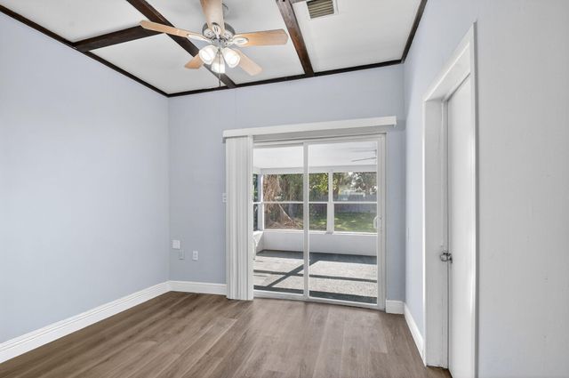 1006 S M Street, Lake Worth Beach, FL 33460