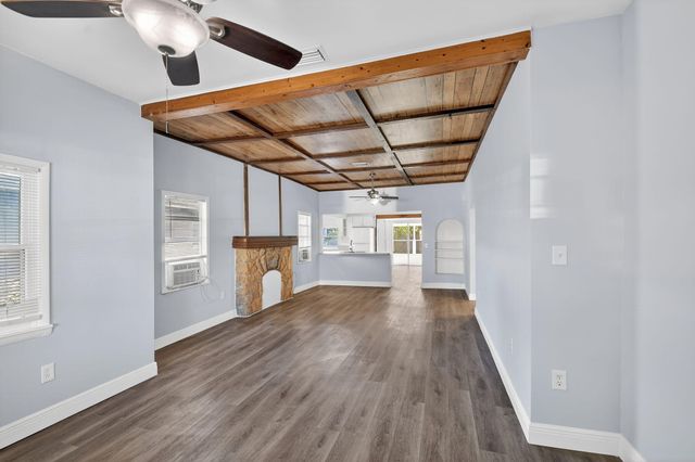 1006 S M Street, Lake Worth Beach, FL 33460