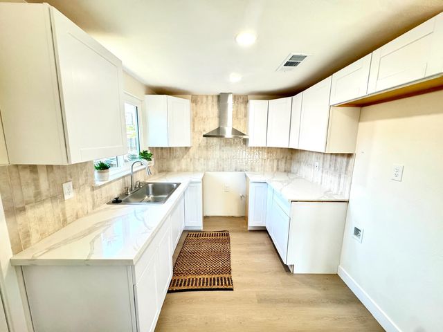 4777 E Butler Avenue, Fresno, CA 93702