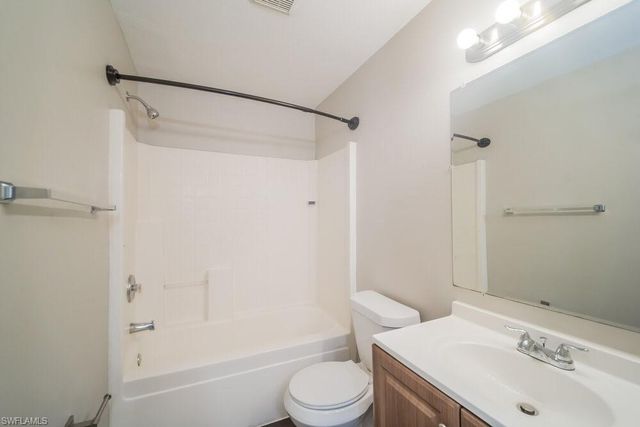18 NE 17th AVE, Cape Coral, FL 33909