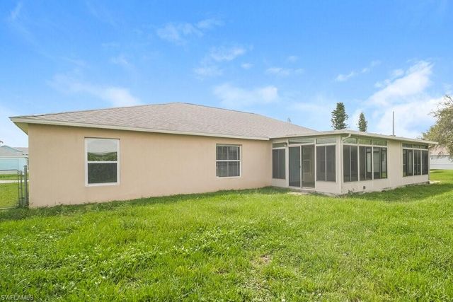 18 NE 17th AVE, Cape Coral, FL 33909