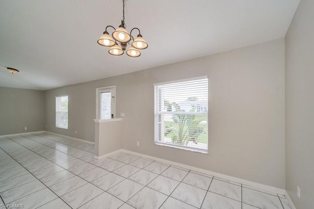 18 NE 17th AVE, Cape Coral, FL 33909