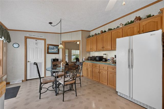 32 red tail trail Trail, Tiverton, RI 02878