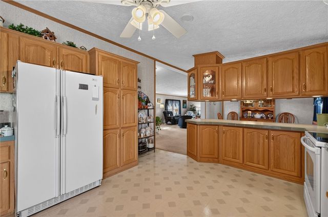 32 red tail trail Trail, Tiverton, RI 02878