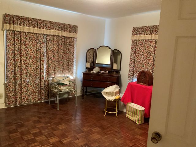 2247 Vagas Street, Dallas, TX 75219
