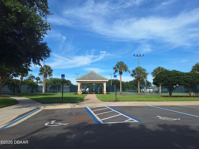 29 N Lakewalk Drive, Palm Coast, FL 32137