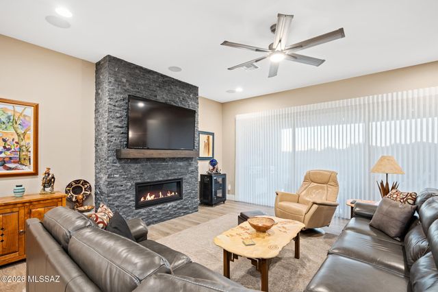 13725 N Hidden Springs Drive, Oro Valley, AZ 85755
