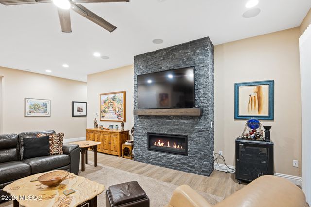 13725 N Hidden Springs Drive, Oro Valley, AZ 85755