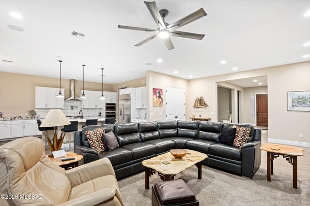 13725 N Hidden Springs Drive, Oro Valley, AZ 85755