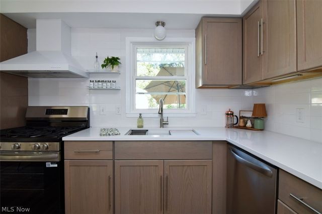 6413 Longridge Road, Mayfield Heights, OH 44124