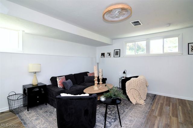 6413 Longridge Road, Mayfield Heights, OH 44124