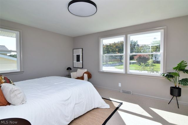 6413 Longridge Road, Mayfield Heights, OH 44124