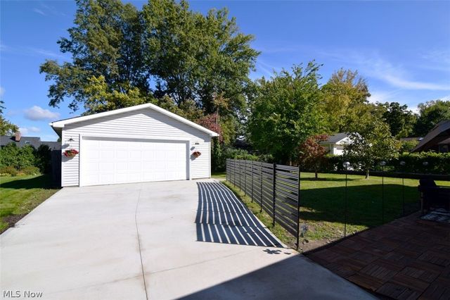 6413 Longridge Road, Mayfield Heights, OH 44124