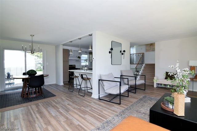 6413 Longridge Road, Mayfield Heights, OH 44124