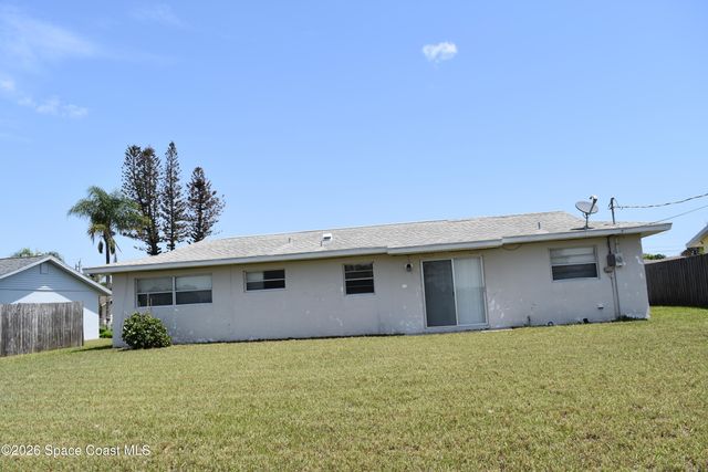 3134 Edgewood Drive NE, Palm Bay, FL 32905
